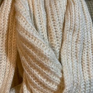 Infinity scarf by Laura Conrad nwt